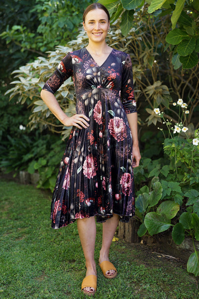 Talor Cosmos Velvet Dress - Flora